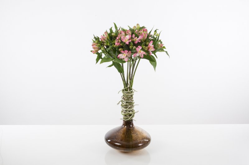 Alstoemeria arrangement idea Evelien 3 Surprising Alstroemeria