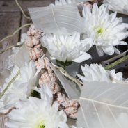 funeral design Chrysanthemum Pim van den Akker close up