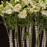 Chique bloemwerk voor kerst met Alstroemeria's