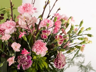 Uitbundig roze Anjer boeket