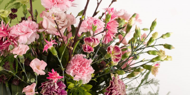 Uitbundig roze Anjer boeket