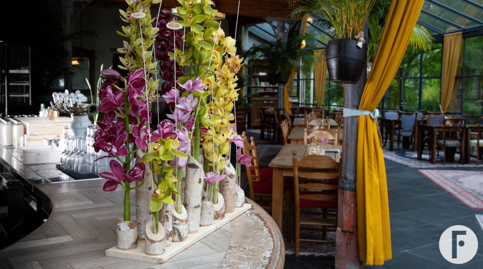 Bar bloemstuk met snij Cymbidium