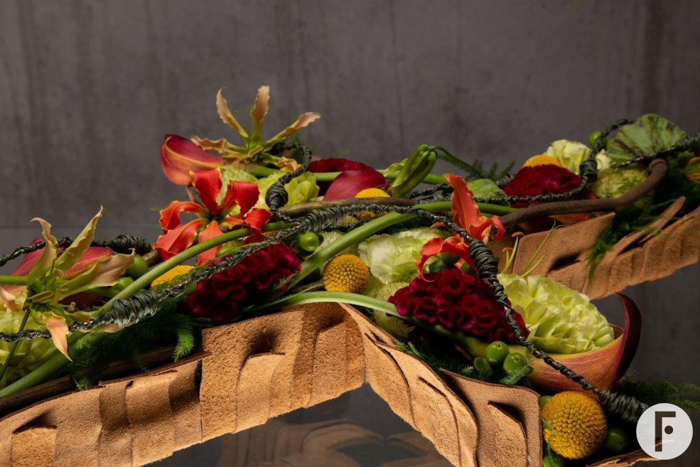 voorbeeld afscheidsbloemwerk kruis - Pim van den Akker - Flower Factor