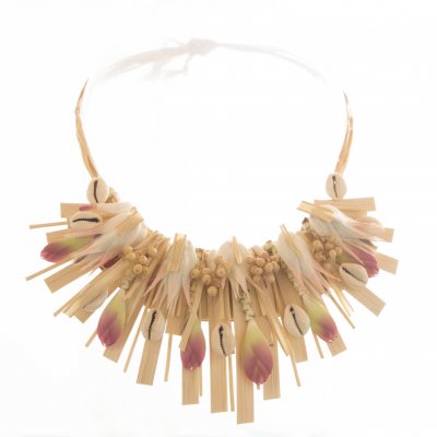 Florale ketting met Tillandsia