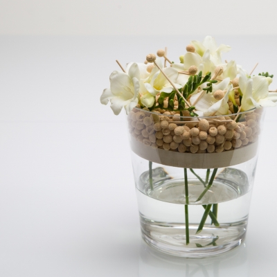 Vaas creatie met freesia's