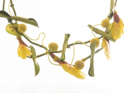 Zomerse ketting met Vriesea bloemen