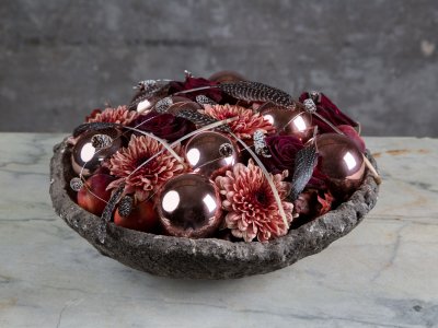 Donker rood en roze kerst bloemwerk