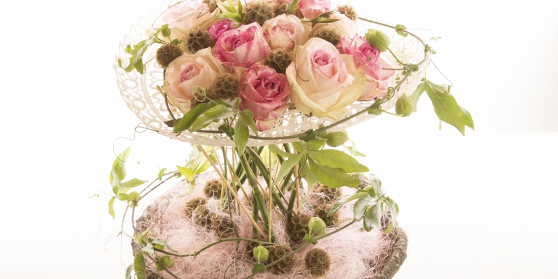 Romantisch bloemwerk met rozen