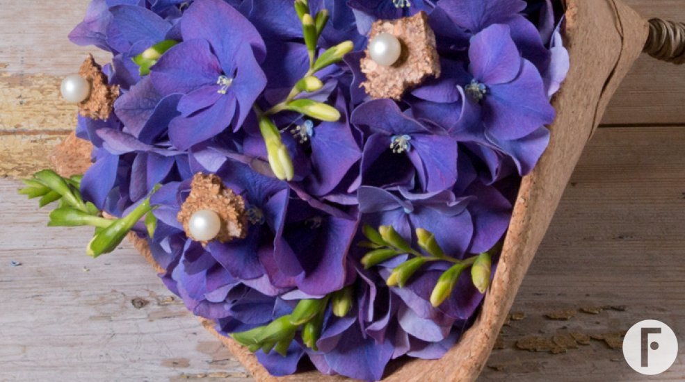 blue wedding bouquet Pim van den Akker close up