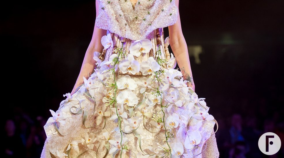 IFFF2016 white orchid dress by floral designer Pim van den Akker