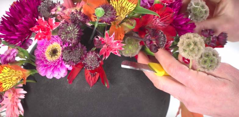 Bloemwerk op Black Ideal basis