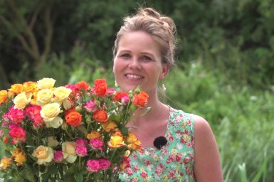 Een recycle design met trosrozen