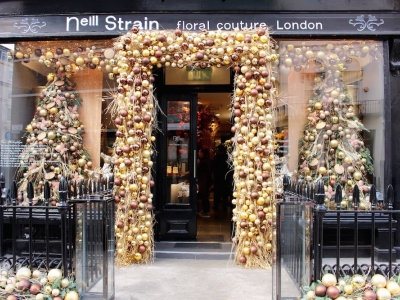Inspiring: Neill Strain Floral Couture Style
